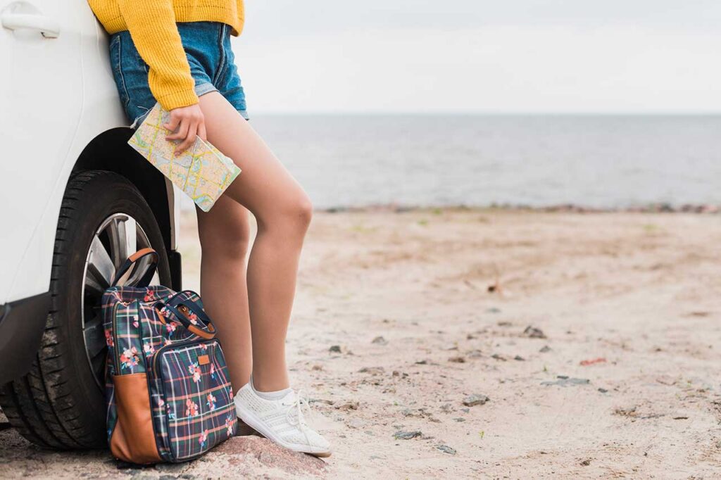 Menor viajando sozinho de avião: o que é necessário?